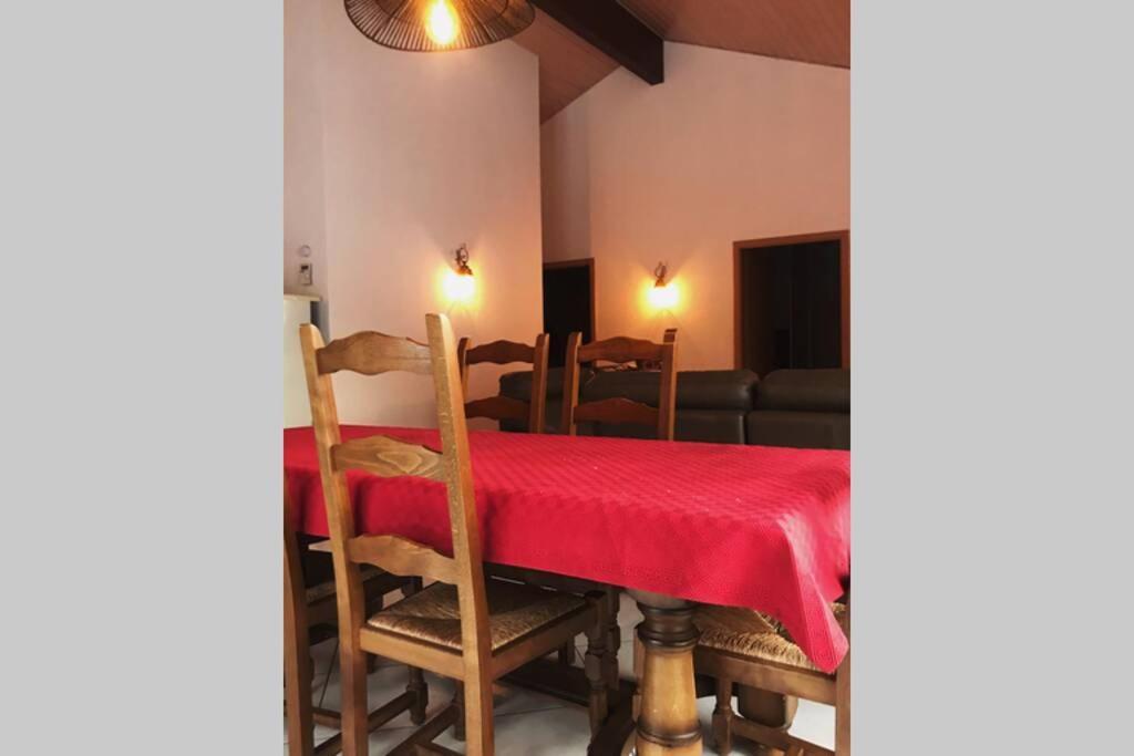 Maison Entiere Au Pied Du Plateau Du Retord 2 Chambres Sdb - Vouvray Ochiaz Екстер'єр фото