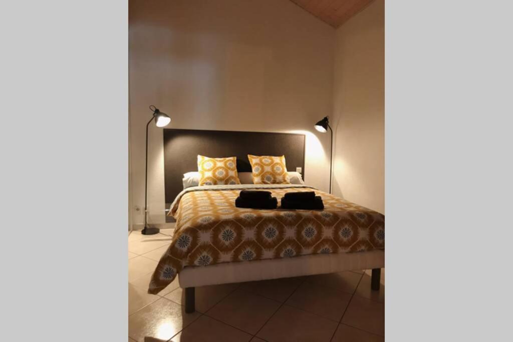 Maison Entiere Au Pied Du Plateau Du Retord 2 Chambres Sdb - Vouvray Ochiaz Екстер'єр фото