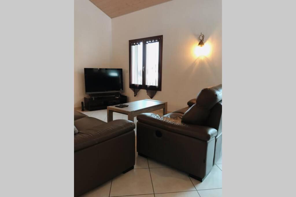 Maison Entiere Au Pied Du Plateau Du Retord 2 Chambres Sdb - Vouvray Ochiaz Екстер'єр фото
